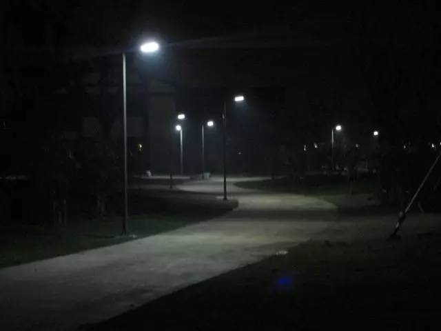 太陽(yáng)能路燈，太陽(yáng)能廠家，道路照明，戶外照明，照明燈具，太陽(yáng)能燈具，節(jié)能環(huán)保